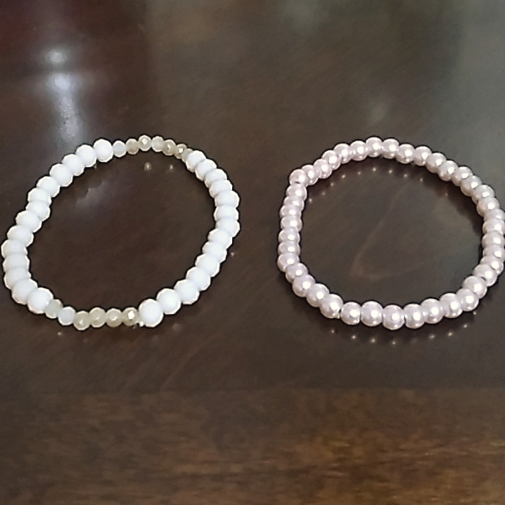 2 pink stretch bracelets